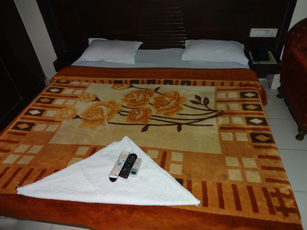 Hotel Elegant International Nové Dillí Pokoj fotografie